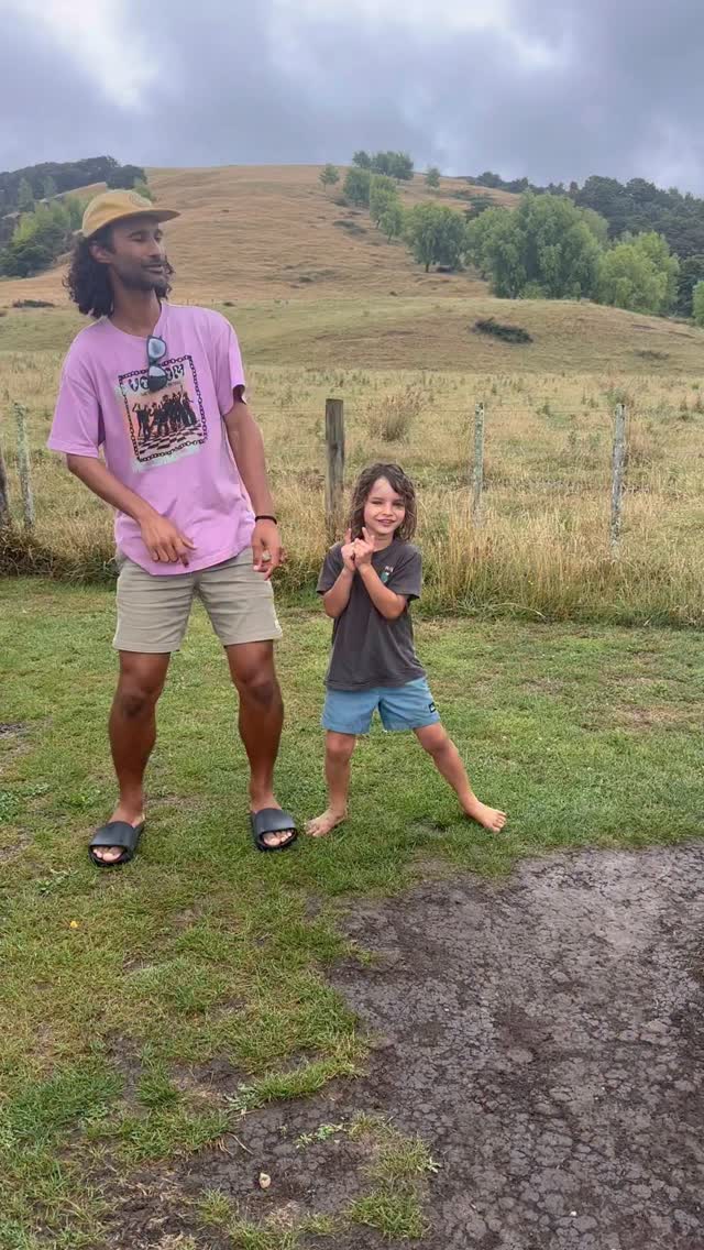 Not even kidding you when I say this was the first stop we planned! 

This was Geo’s only suggestion as part of our entire 3 week North Island itinerary! 

Eli took full control and was our director for the morning! Loads of laughs were had! 

📍The Longest Place Name In The World!